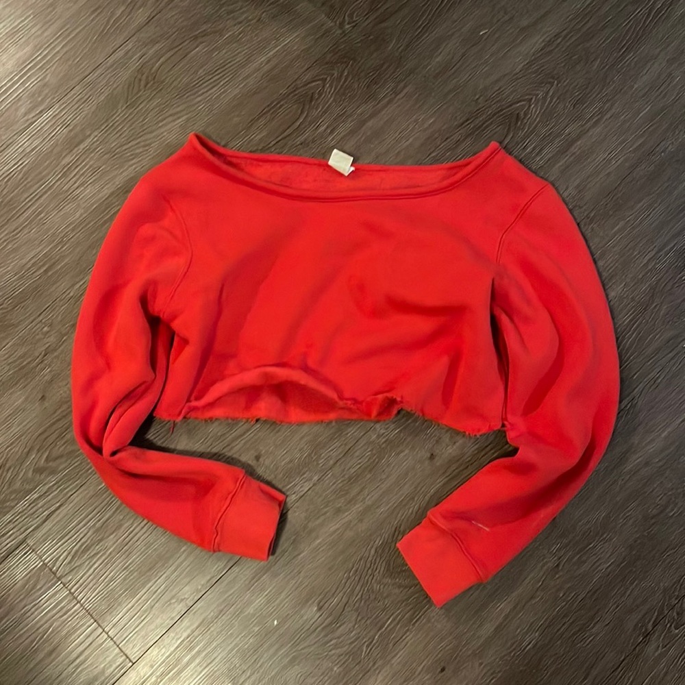Red cropped sweatshirt